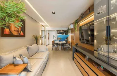 Apartamento reformado com varanda gourmet à venda de frente para o mar no guarujá, localizado na praia das astúrias.