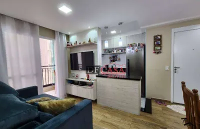 Apartamento com 2 quartos à venda na Avenida Pires do Rio, 4615, Itaquera, São Paulo