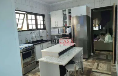 Casa com 3 quartos à venda na Rua Alexandre Ciccarelli, 387, Cidade São Mateus, São Paulo
