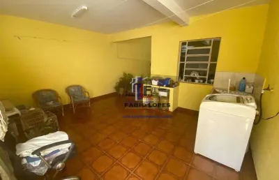 Casa com 3 quartos à venda na Rua Iguaçu, Santa Maria, Santo André