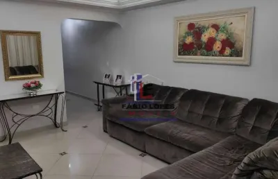 Casa com 4 quartos para alugar na Rua Madagascar, Parque Oratório, Santo André
