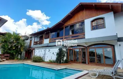 Luxuosa casa nas braunes, perfeita para você e sua familia