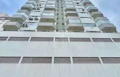 Apartamento com metragem ampla a venda no centro de itajaí