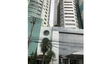 Apartamento de frente para o mar em balneário camboriú.