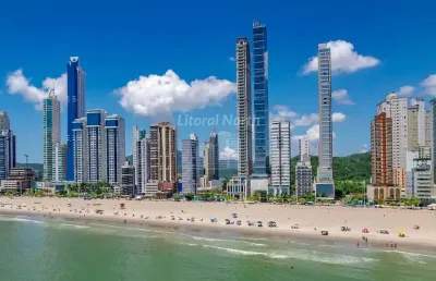 Apartamento se altíssimo padrão de frente para o mar.