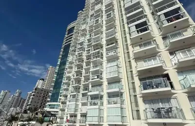 Apartamento de frente para o mar em balneário camboriú.