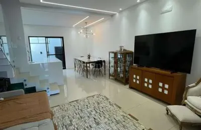 Casa com 3 quartos à venda no Glória, Joinville 