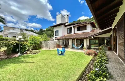 Casa com 4 quartos à venda no América, Joinville 