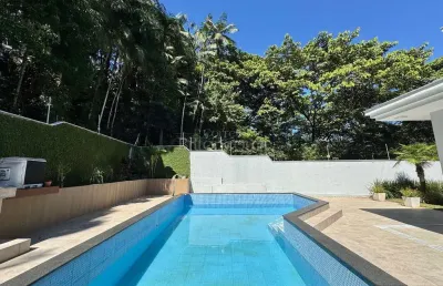 Casa com 5 quartos à venda no América, Joinville 