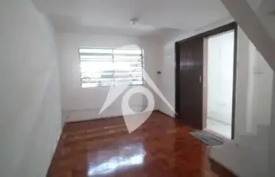 Casa com 2 quartos para alugar na Rua Oliveira Lima, 713, Cambuci, São Paulo