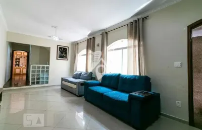 Casa com 5 quartos para alugar na Rua Uruçuca, 250, Vila Antonina, São Paulo