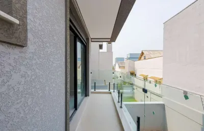 Casa em condomínio fechado com 3 quartos à venda na rua maria luiza bazzani natal, 381, uberaba, curitiba por r$ 2.990.000
