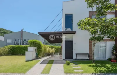 Ótima casa em condomínio fechado , são judas tadeu, balneário camboriú - sc