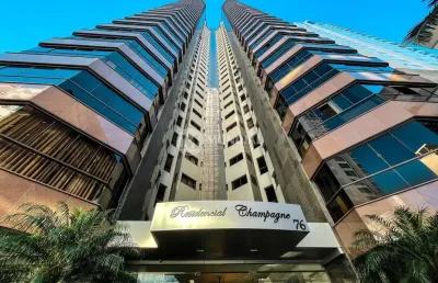 Apto 3 suítes quadra mar, centro, balneário camboriú - sc