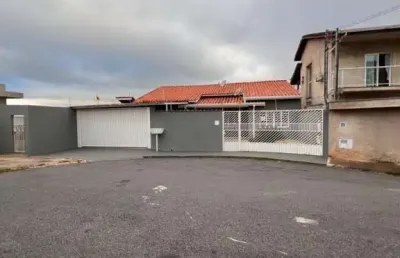 Casa à venda em bragança paulista, residencial das ilhas, com 3 quartos, com 180 m²