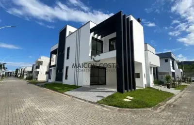 Casa com 3 quartos à venda na Avenida Egídio Abelino Richartz, Beira Rio, Biguaçu