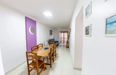 Balneário maracanã, apto frente total para o mar, 2 dorms, suite, sacada gourmet.