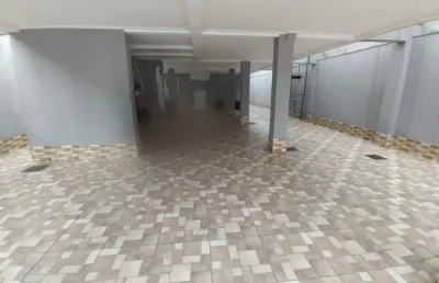 Vila balnária, sobrado 2 dorms, quintal, próximo ao mar.