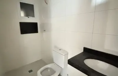 Apartamento novo 2 dormitórios 1 suíte 2 vagas, frente mar total, sacada gourmet, maracanã, piscina, entrada 350 mil