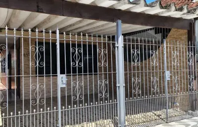 Casa com 2 quartos à venda na Rua Jamil Issa, 10, Vila Caiçara, Praia Grande