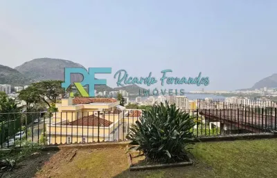 Casarão com bela vista da lagoa no alto jardim botânico