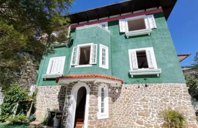 Casa em santa teresa, 450 m², 4 quartos, vaga, rua segura