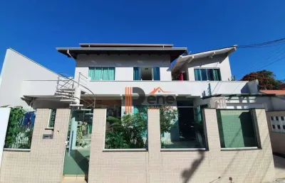 Casa com 3 dormitórios à venda, 286 m² por r$ 2.200.000,00 - nações - balneário camboriú/sc