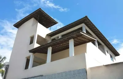 Casa com 6 quartos à venda na Rua Maraú, 45, Vila Praiana, Lauro de Freitas