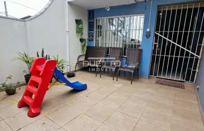 Sobrado de 04 dormitórios e 02 banheiros, à venda no alto ipiranga, mogi das cruzes - sp
