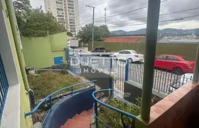 Casa ampla com 02 dormitórios e edícula, à venda no parque santana, mogi das cruzes - sp