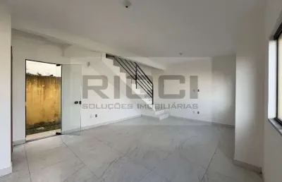 Sobrado à venda no jardim camila – 3 quartos, suíte, área gourmet e 2 vagas