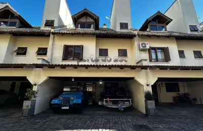 Casa em condomínio fechado com 4 quartos à venda na Rua Manajó, 70, Vila Assunção, Porto Alegre