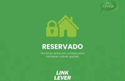 Sobrado em condomínio fechado, tranquilidade & comodidade a poucos passos!