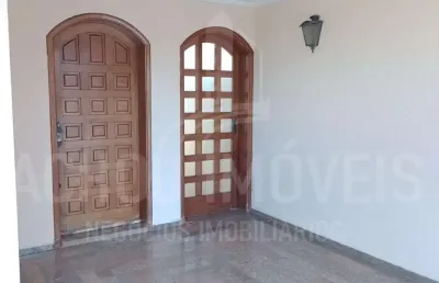 Casa com 3 quartos à venda na Avenida Pintos, Centro, Jaboticabal
