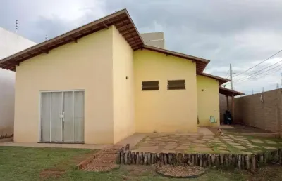 Casa para venda em jaboticabal, jardim monterrey ii, 3 dormitórios, 1 suíte, 1 banheiro, 4 vagas