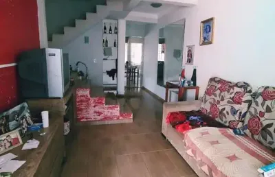 Casa com 2 quartos à venda na Rua Francisca de Almeida, Loteamento Madrid, Maringá