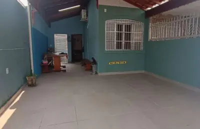 Casa com edícula  no jardim imperador em praia grande!