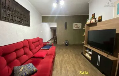 Casa térrea com 2 dormitórios sendo 2 suítes no bairro caiçara