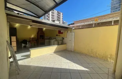 Sobrado 3 dormitórios sendo 1 suíte ao lado da praia – guilhermina