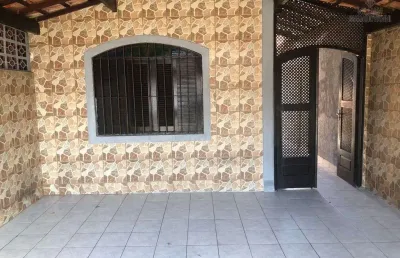 Casa à venda em praia grande, balneário maracanã a 150 mts da praia