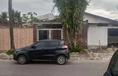 Casa em praia grande, na vila tupi, 2 dormitórios e área construída de 93,7 m².