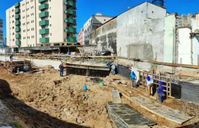Novo. funcional. seu refúgio a 400 metros do mar, bairro mirim, $180.000