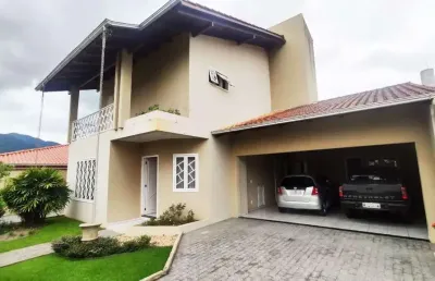 Casa à venda em jaraguá do sul com 4 quartos sendo 1 suíte – bairro água verde