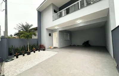 Casa à venda em jaraguá do sul com 3 suítes - bairro centro