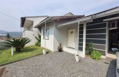 Casa à venda em jaraguá do sul com 3 quartos sendo 1 suíte – bairro rau