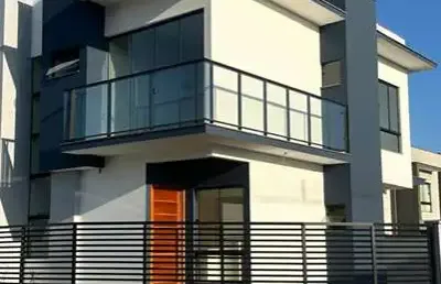 Geminado à venda em jaraguá do sul com 3 quartos sendo 1 suíte - três rios do norte
