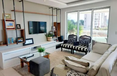 Apartamento à venda, com 240m² privativo – 4 quartos, sendo 2 suítes e 2 demi-suíte – bairro centro