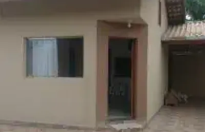 Casa no jardim das palmeiras, em itanhaém - localizado lado serra, em rua calçada.