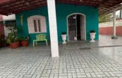 Casa no bairro balneário gaivota, em itanhaém - ficando lado praia, em rua calçada.