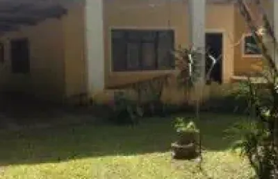 Chácara no bairro são fernando, em itanhaém - sendo lado serra, em rua de terra.